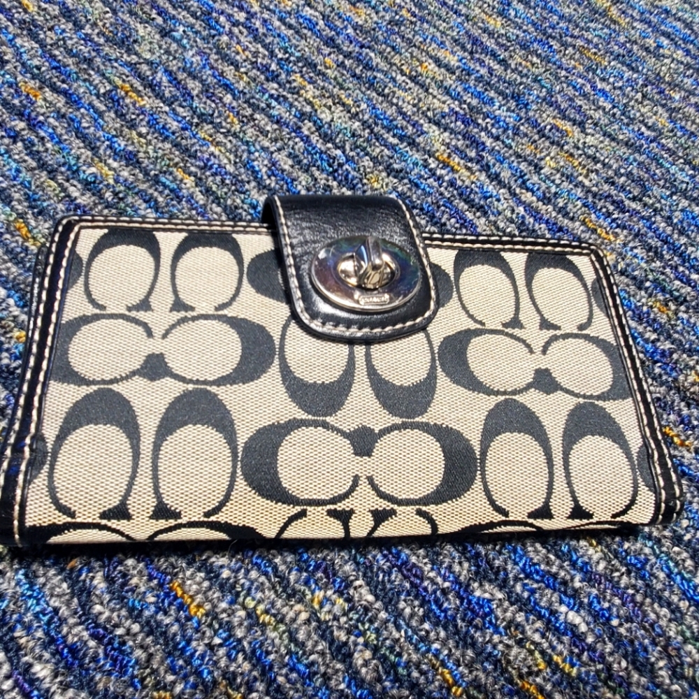 Coach wallet